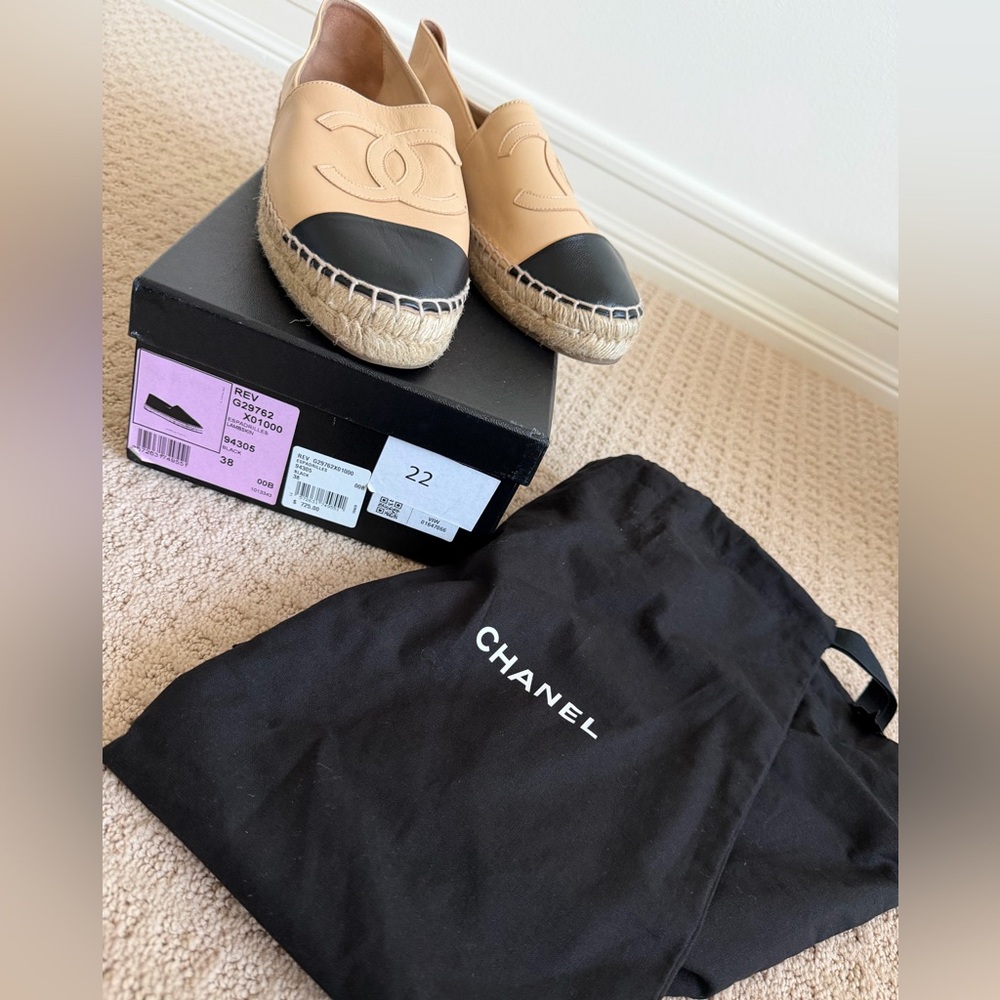 CHANEL Tan and Black Espadrilles - Picture 3 of 3